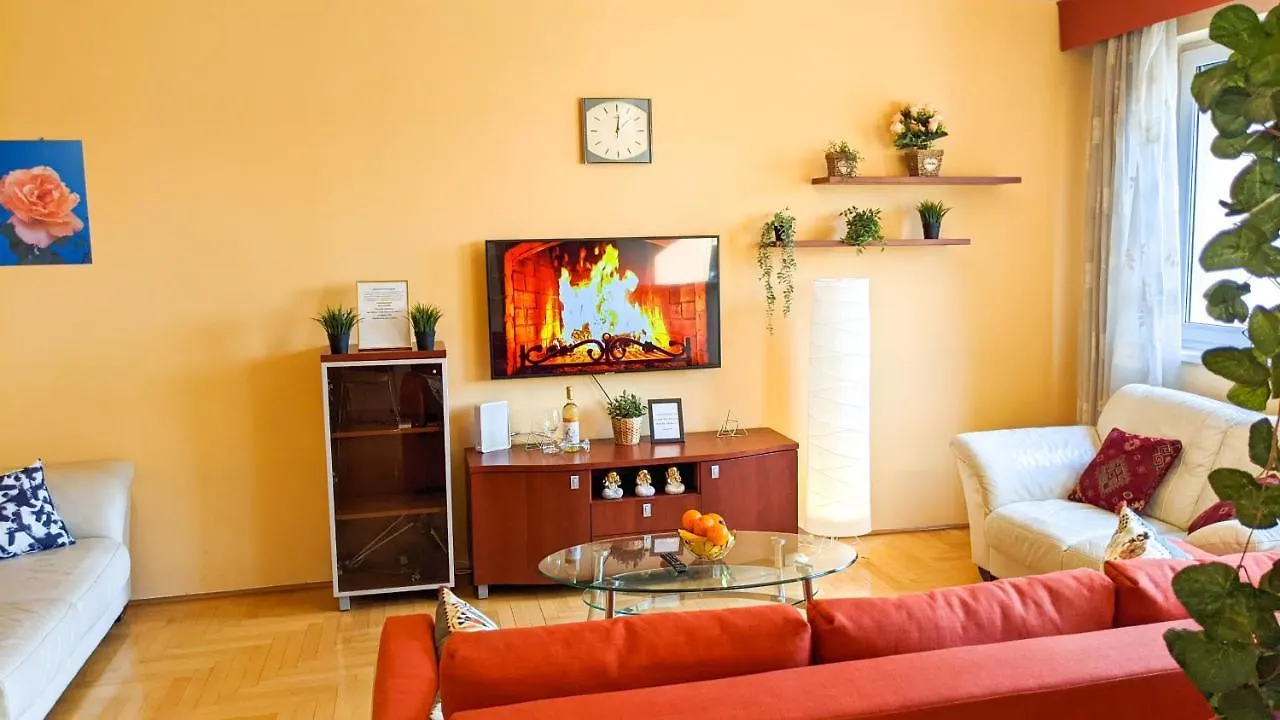 Skytop Modern Condo In Heart Of Downtown Budapest